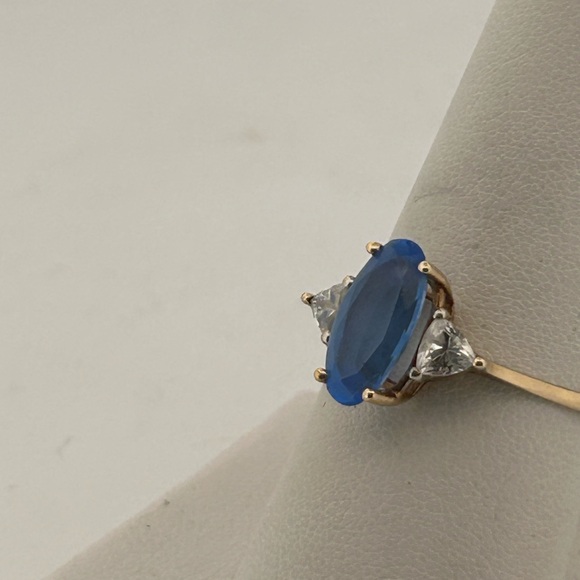 396545 10k Yg Spinel And Cz Ring - Picture 5 of 6